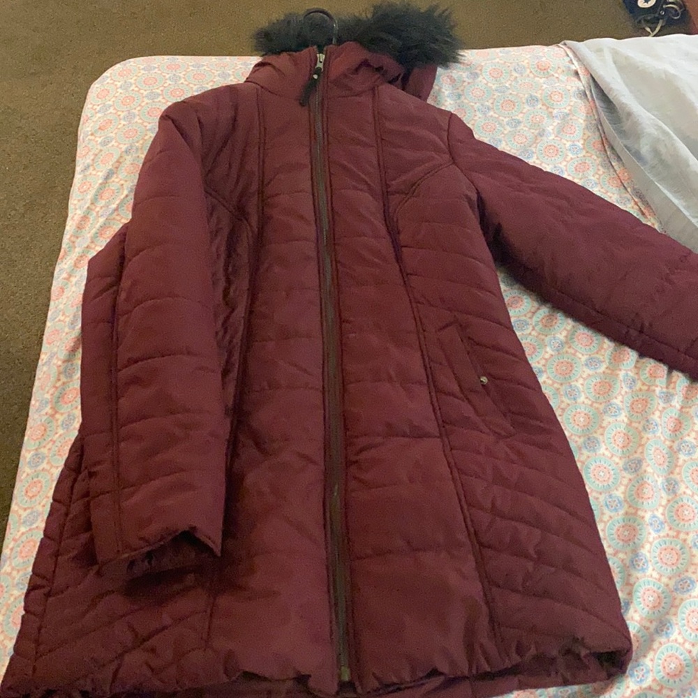 Maralyn &Me Womens Burgundy Faux Fur Hooded Water Resistant Puffer Winter Jacket